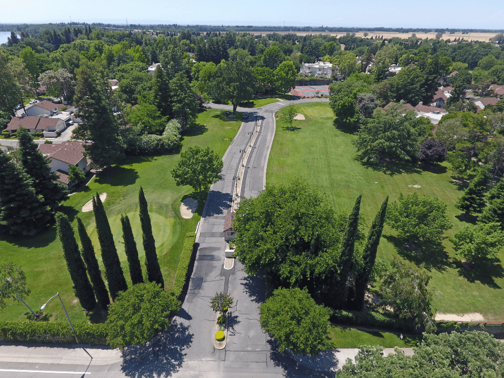 Customer Success Stories: Swallows Nest & Neigbrs by Vinteum 1 Swallows Nest Entrance